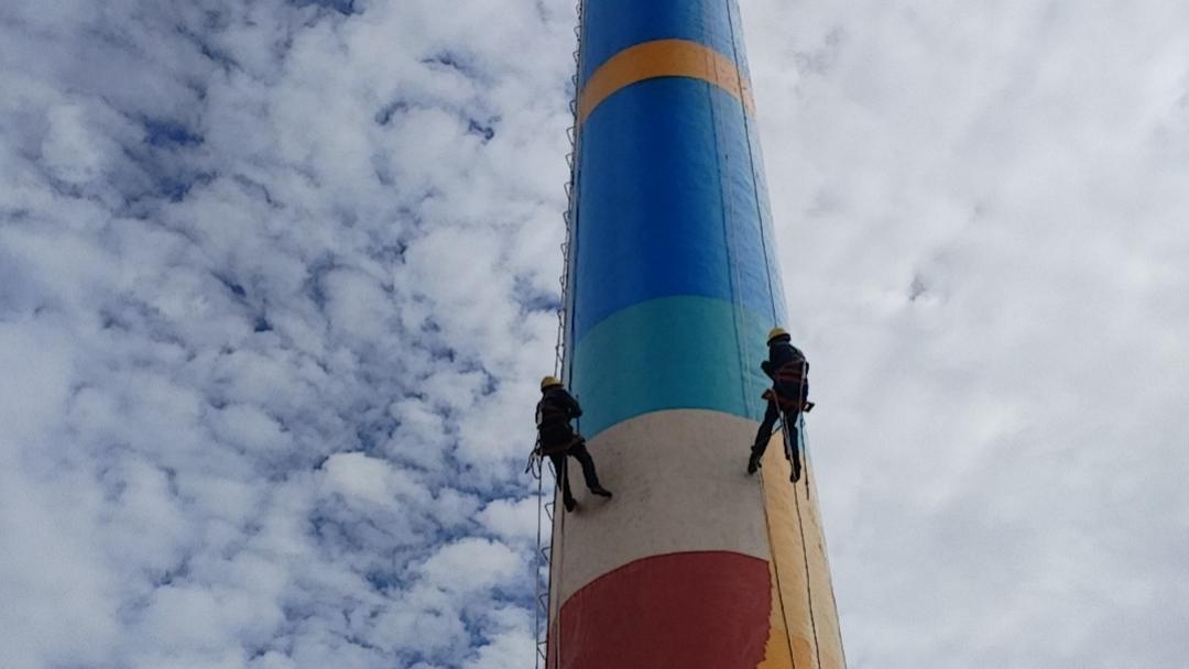 烟囱刷漆工程项目顺利竣工 筑牢高空设施安全屏障