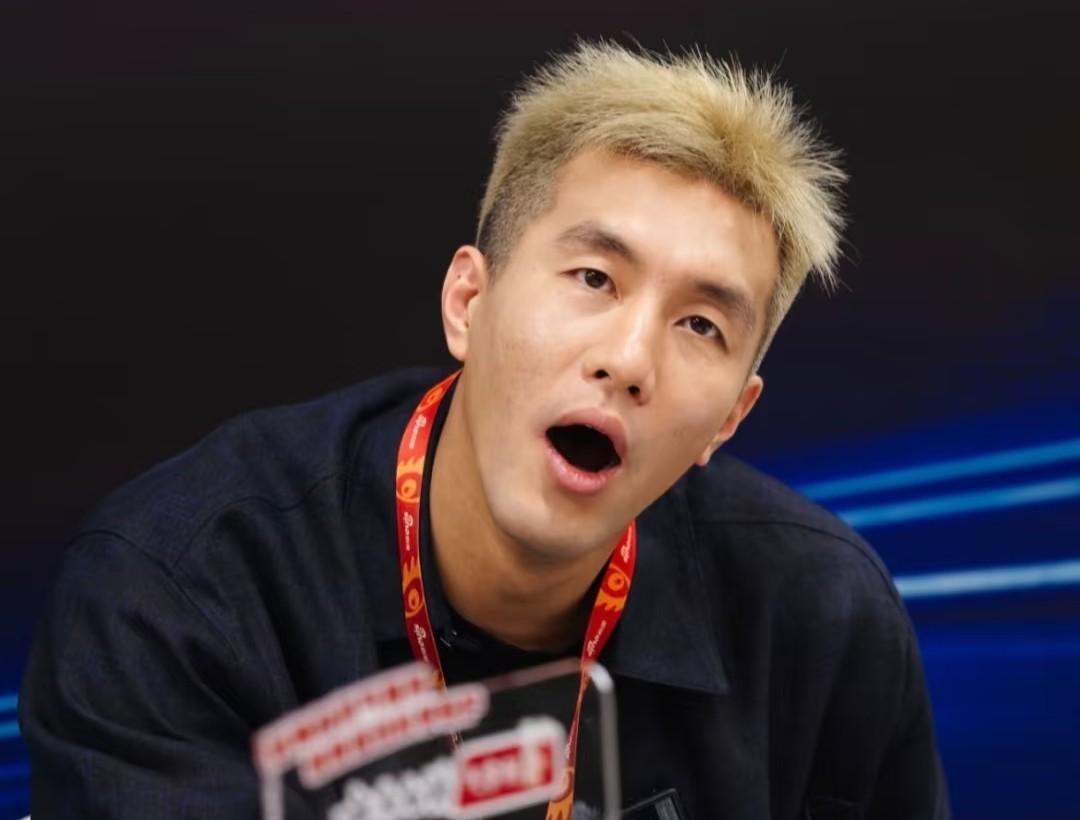 郭艾伦主动示好，想回辽宁退役球衣，是可行的，主要依据四个指标
1.虽然不是一人一