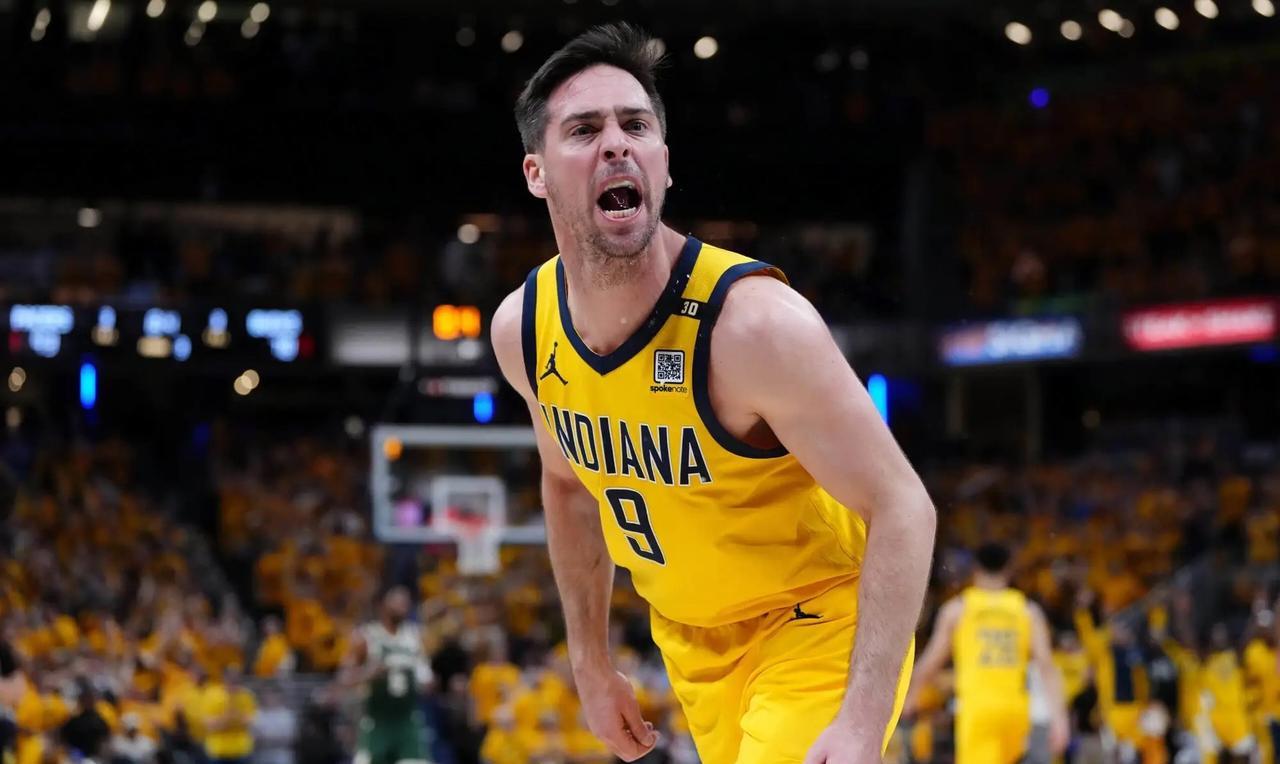 #NBA# 步行者109-120不敌雷霆，大比分2-3落后对手。
第一，麦康奈尔