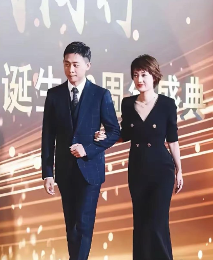 原来马伊琍才是不老女神

47岁的马伊琍挽着张译走红毯真的让人感叹，她怎么还是如