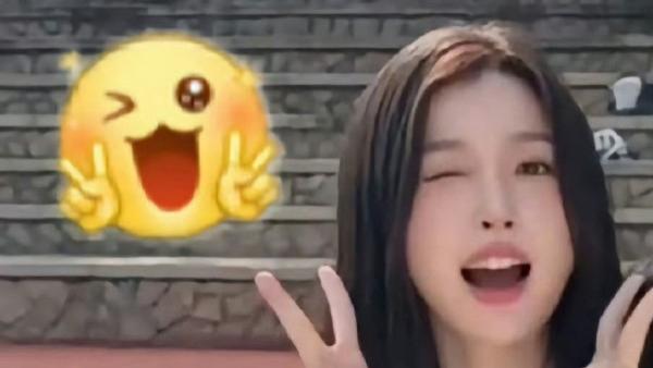 陈靖可虞书欣“萌忙”互动，爷爷追孙女的步伐有点悬