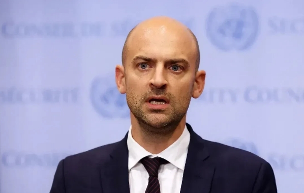 法国外长巴霍昨天在他上任后首次在法国国会发言时，就提到了台湾地区。巴霍嚣张妄言叫