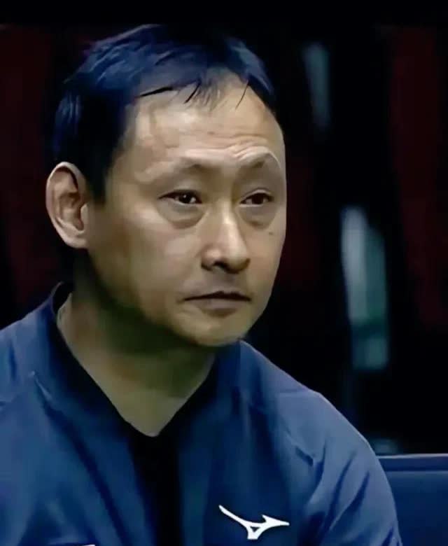 张本宇现在最担心的两点
一.儿子张本智和澳门赛一轮游，完全不在状态，就这样被淘