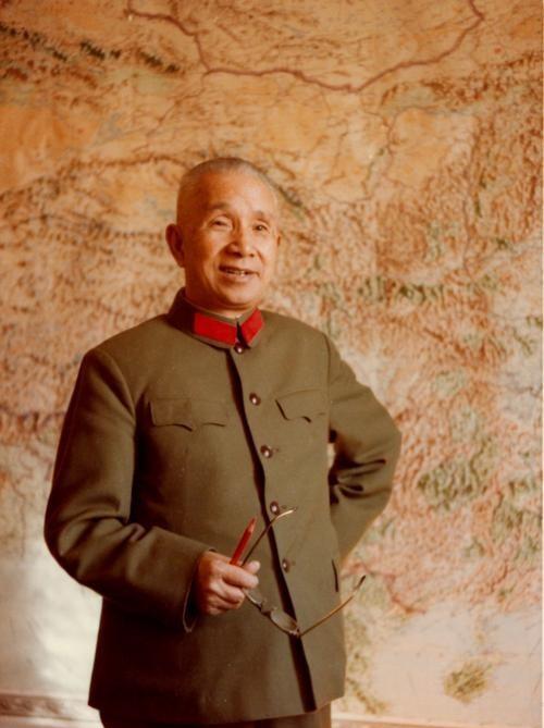 1959年王必成带头批判粟裕，会后贺龙感叹：王必成可深信、可深交
“1959年7