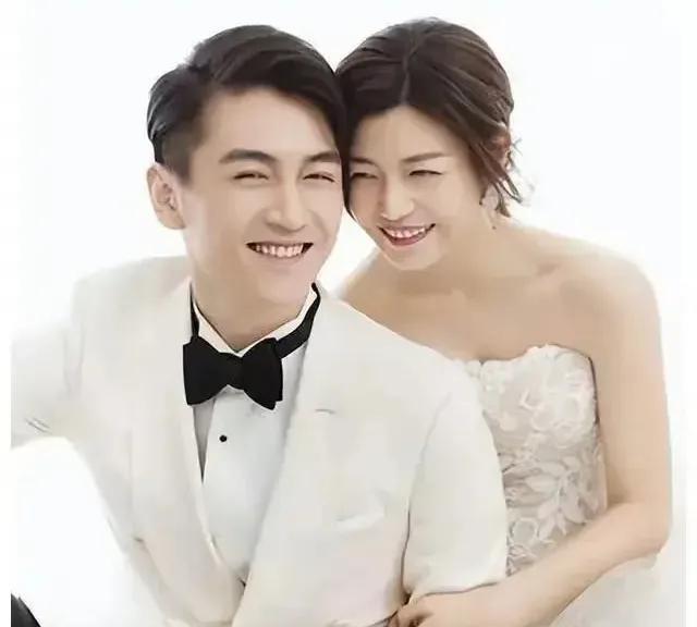 感觉陈晓这个人还挺真实的，
不像其他男明星那么能装。
高兴就是高兴，不高兴就是不