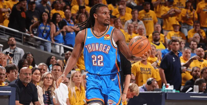 戴格诺特：华莱士在很多方面都有提升，他现在持球更从容了

NBA季前赛，雷霆12