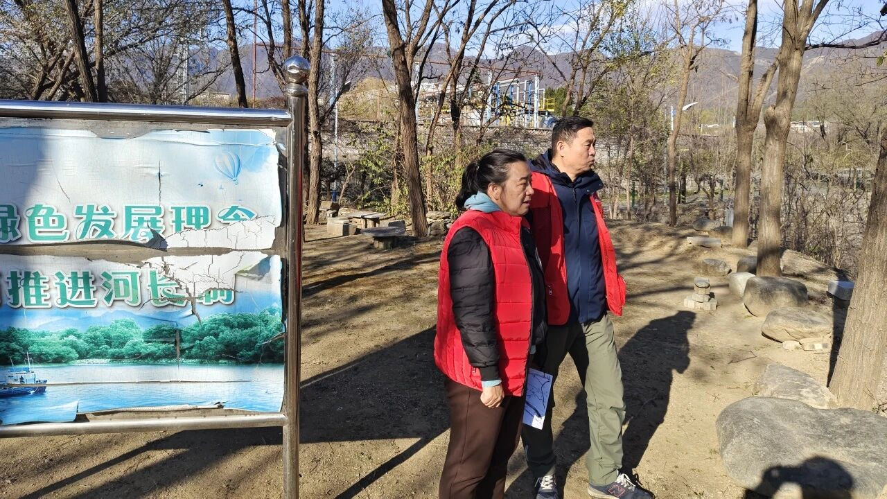 森林防火期，老工友开展森林防火巡查活动