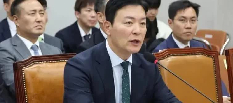 韩国政坛，尹锡悦案再出新动向，总统保卫处金成勋时隔半年突然翻供，成为尹锡悦案件中