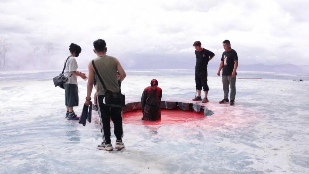 5月开拍，12月播出，豆瓣8.6，《反人类暴行》快工也能出细活？