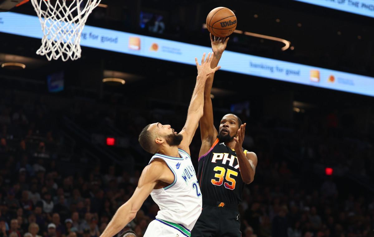 据ESPN报道，菲尼克斯太阳队曾对一笔将凯文·杜兰特交易至明尼苏达森林狼的方案表