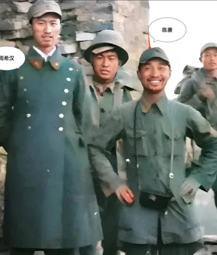 1932年，周希汉被五花大绑押到荒凉寂静的河滩上，他意识到自己最后的时刻到了，干
