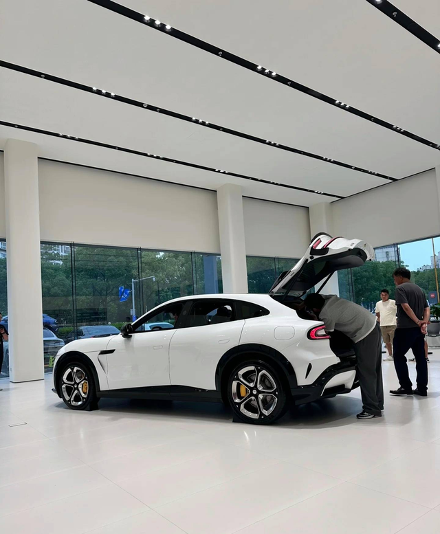 小米YU7：3大优点无与伦比、1大不足
相信很多朋友已经看了或试驾了小米YU7。