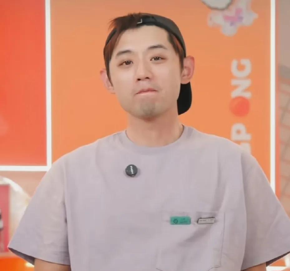 张继科曾硬杠国际乒联。
当年，张继科在打韩国公开赛时，
是从资格赛打起，打入到正