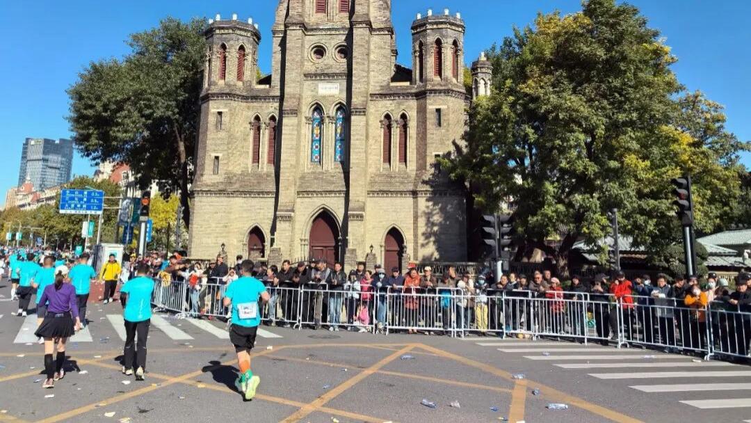 我那逝去的青春，用来纪念这场天津马拉松