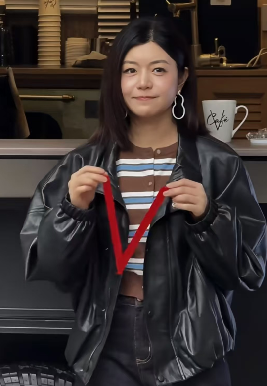 必须说说演员陈妍希，为啥离婚后变化这么大，为啥比以前漂亮了，为啥比以前爱笑了，看