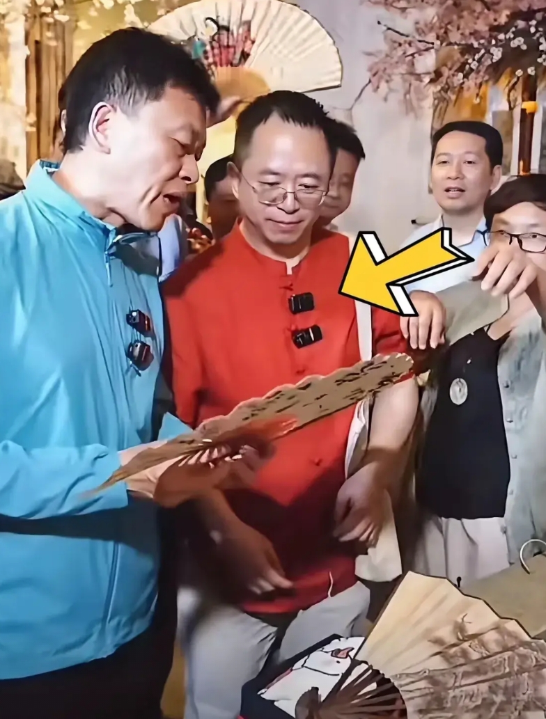 重庆荣昌的高书记超越卤鹅哥成为荣昌最大的金字招牌，这事确实很有意思。

说实话，