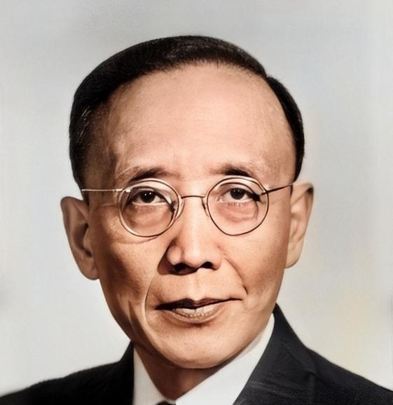 1979年，郭沫若去世后，妻子于立群自杀，原因是郭沫若的信。这封信，如同开启了尘