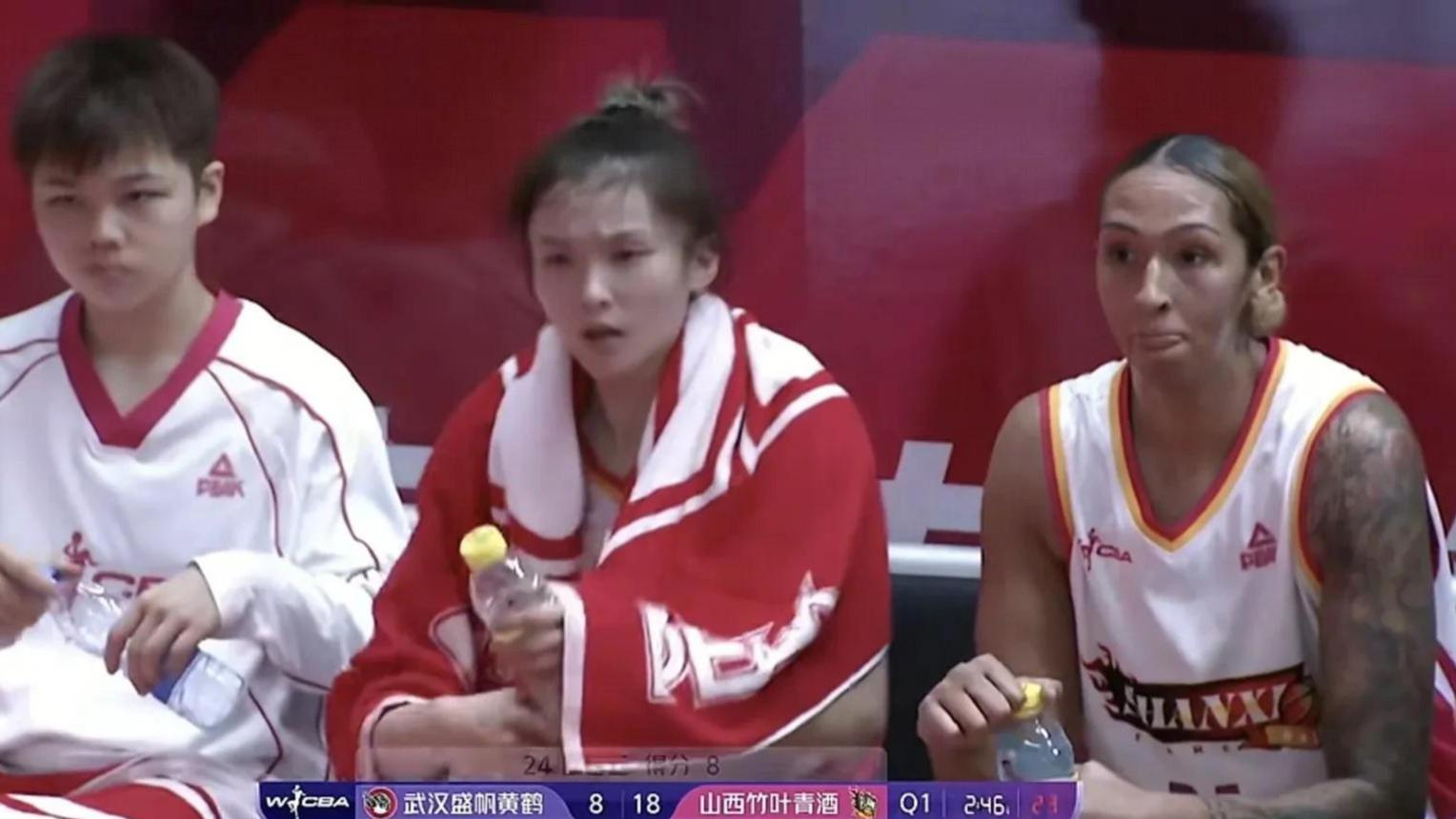 向着胜利！WCBA新赛季首场比赛，山西女篮与武汉女篮半场战成41平