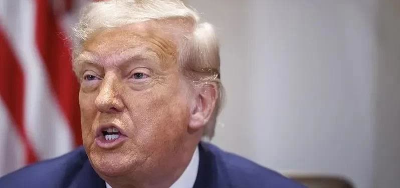 美国有两个惹不起！一是惹不起中国因为，中国军事装备，比美国有实力，另外，中国稀土
