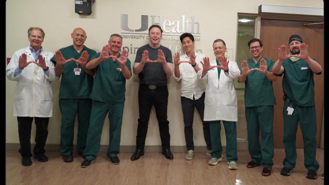 为什么他们怕“开颅插针”，却又争着排队？脑机接口爆火背后的真相来了