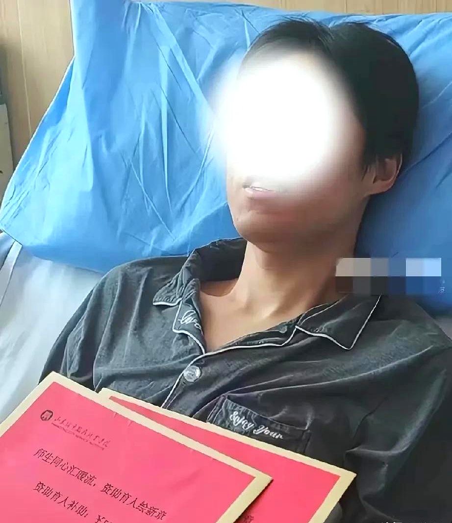 这获救同学接受采访，开口就是“没你们我差点就没了”。可这哪是差点？分明是千钧一发
