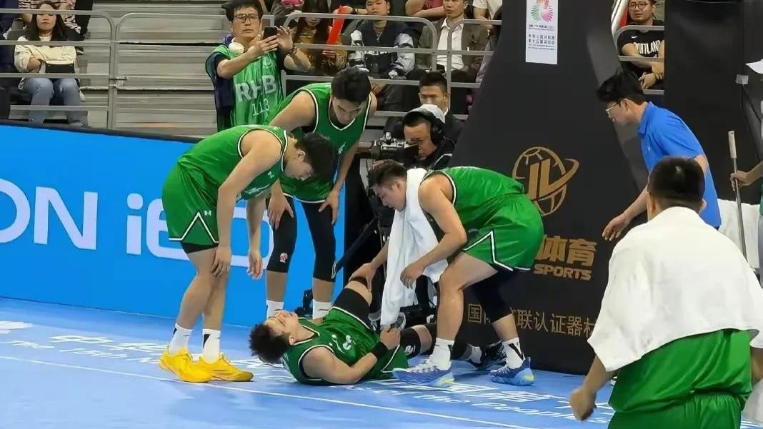 全运会广东战胜辽宁 杨鸣杜锋却相拥大笑 发布会道出实情