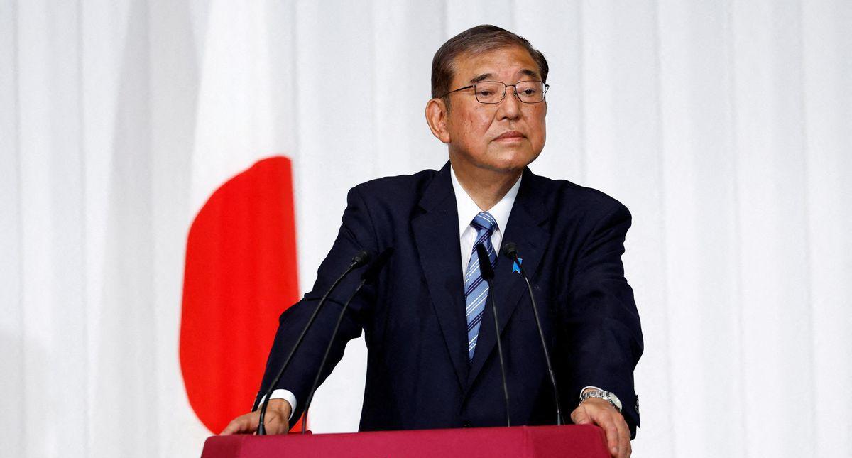 石破茂连8·15战败日的书面声明都被迫取消，这股民意的汹汹，恰像有人想踩刹车，却