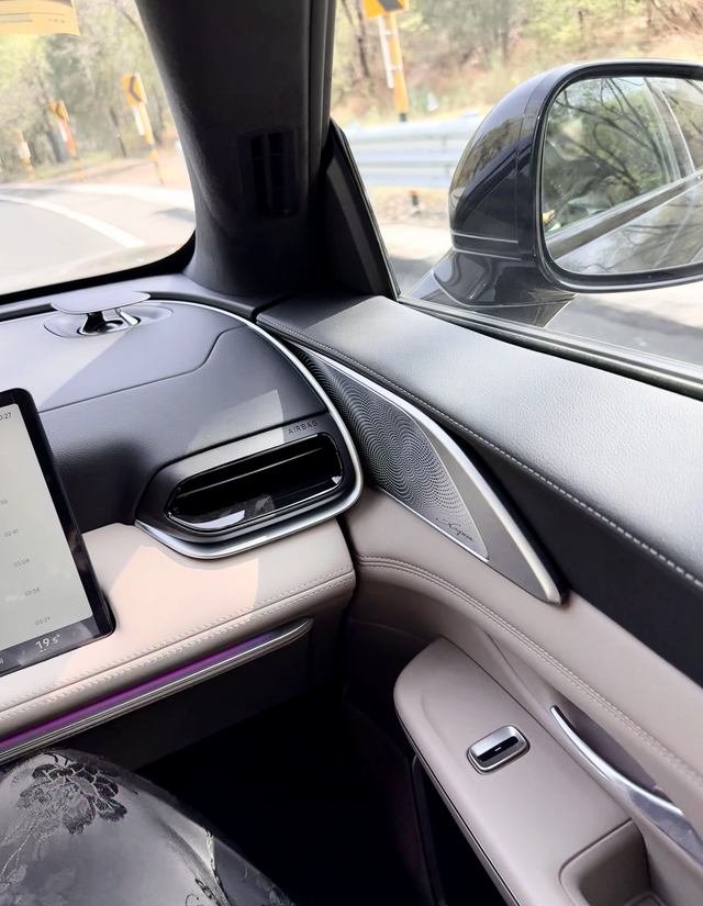 喜提白月光全新小鹏g9提车体验
兜兜转转了很久纯电市场摸个遍 还好我赶上了它升级