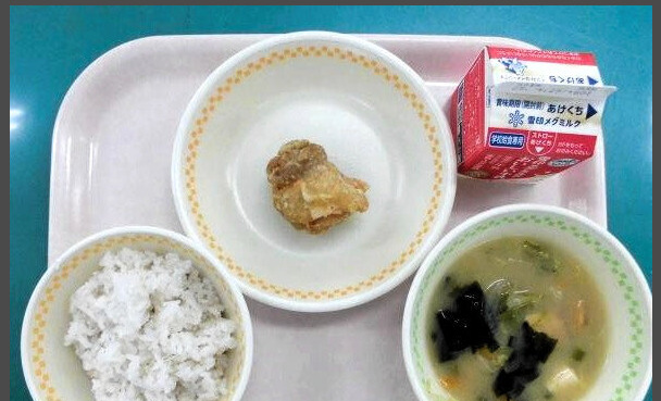 日本人吃糠咽菜真可怜











我勒个去！真不是我跟你瞎掰，现在日本