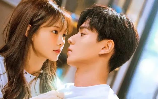 怀孕三个月时，一向不睦的大嫂送了我一件宜子保衣