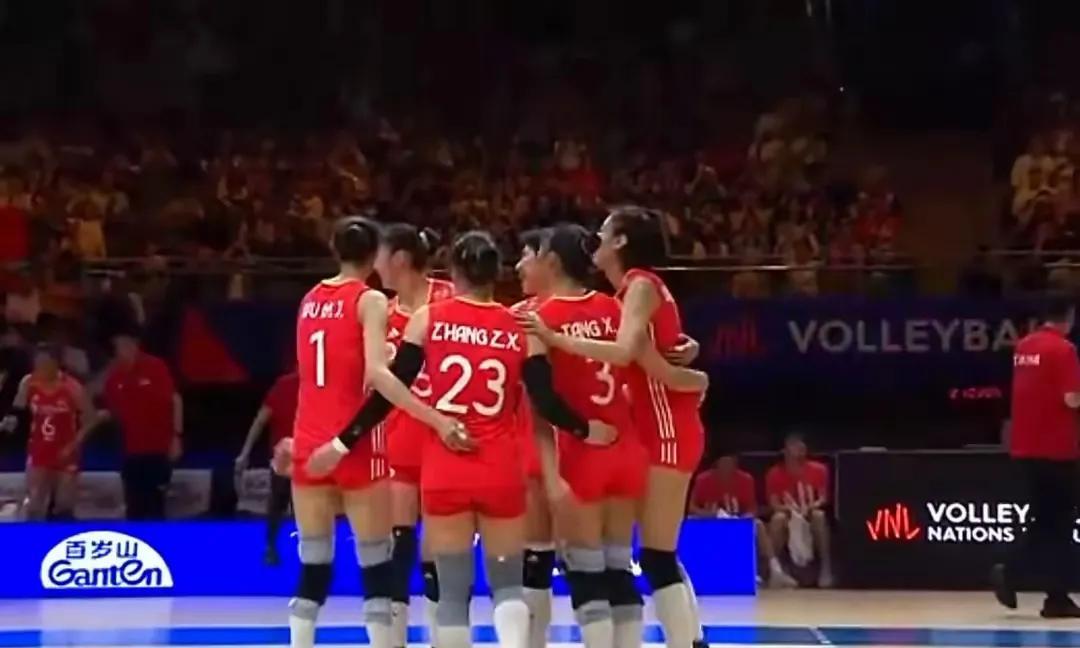 女排世界联赛最新战报李盈莹缺席#世联赛中国女排# ，吴梦洁，龚翔宇等领军的中国年