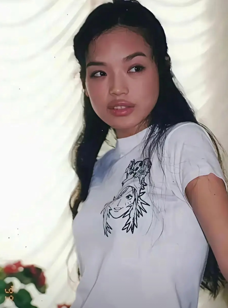 原来舒淇早期长这样。