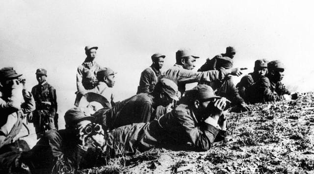 1955年，陈赓彭德怀爆发争吵，彭德怀直言：陈赓，我是国防部长。
1955年，解