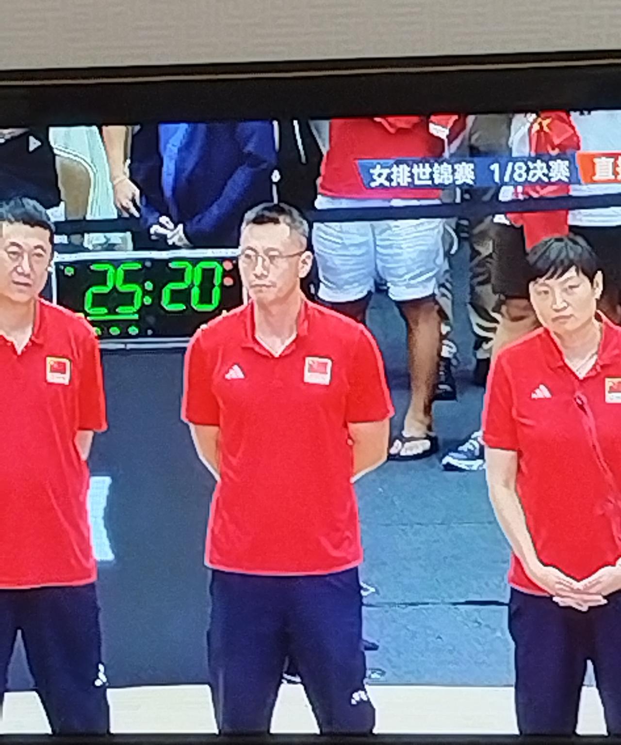 中国女排1:3不敌法国队，无缘世锦赛八强。这算不算一大冷门？
纵观整场比赛，中国