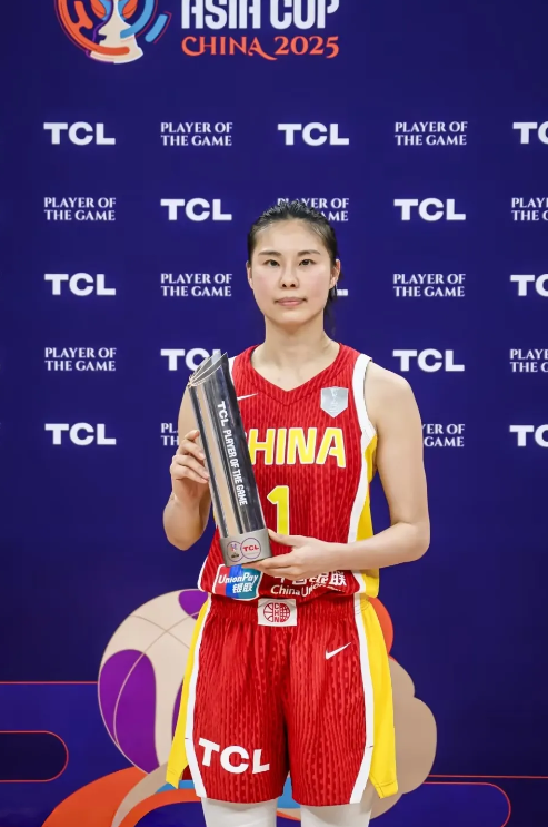 北京时间7月20日，2025年女篮亚洲杯季军赛，中国女篮主场对阵韩国女篮。中国女