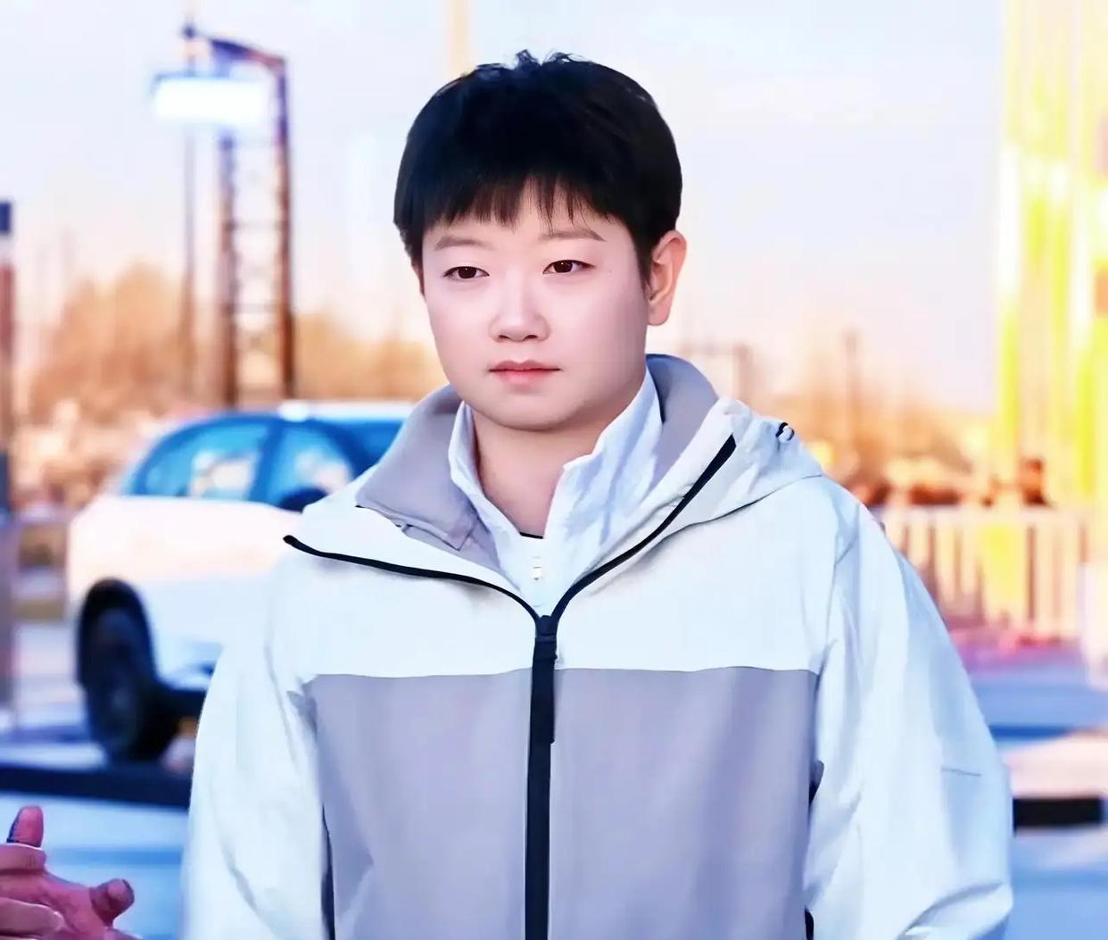 实话实说，对于孙颖莎有3点看不透。

1.孙颖莎作为现役主力，已经连续参加两届奥
