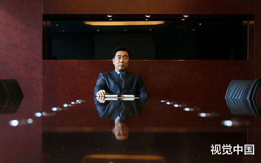 想吃官场这碗饭，你就得受常人受不了的委屈， 权力巅峰的滋味，可不是那么容易就能尝到的～