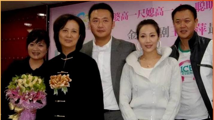 “最苦命女演员”柏寒：55岁走红57岁去世，把儿子托付海清，如今13年后怎样了？