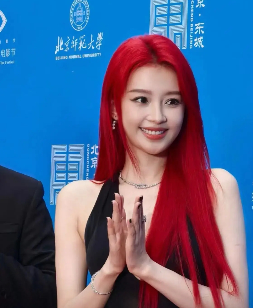 要我是董子健

我也得跟孙怡离！

不是因为婆婆不喜欢，也不是因为女方太矫情。而