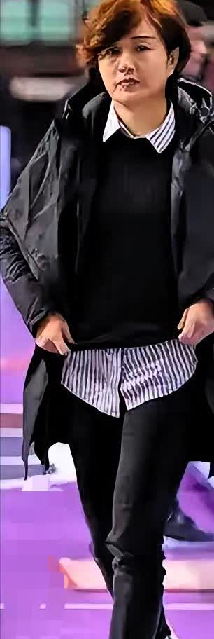 这是郭艾伦的老婶，也就是郭士强的现任妻子程丽。
真是让人打心底里佩服！柳叶眉配