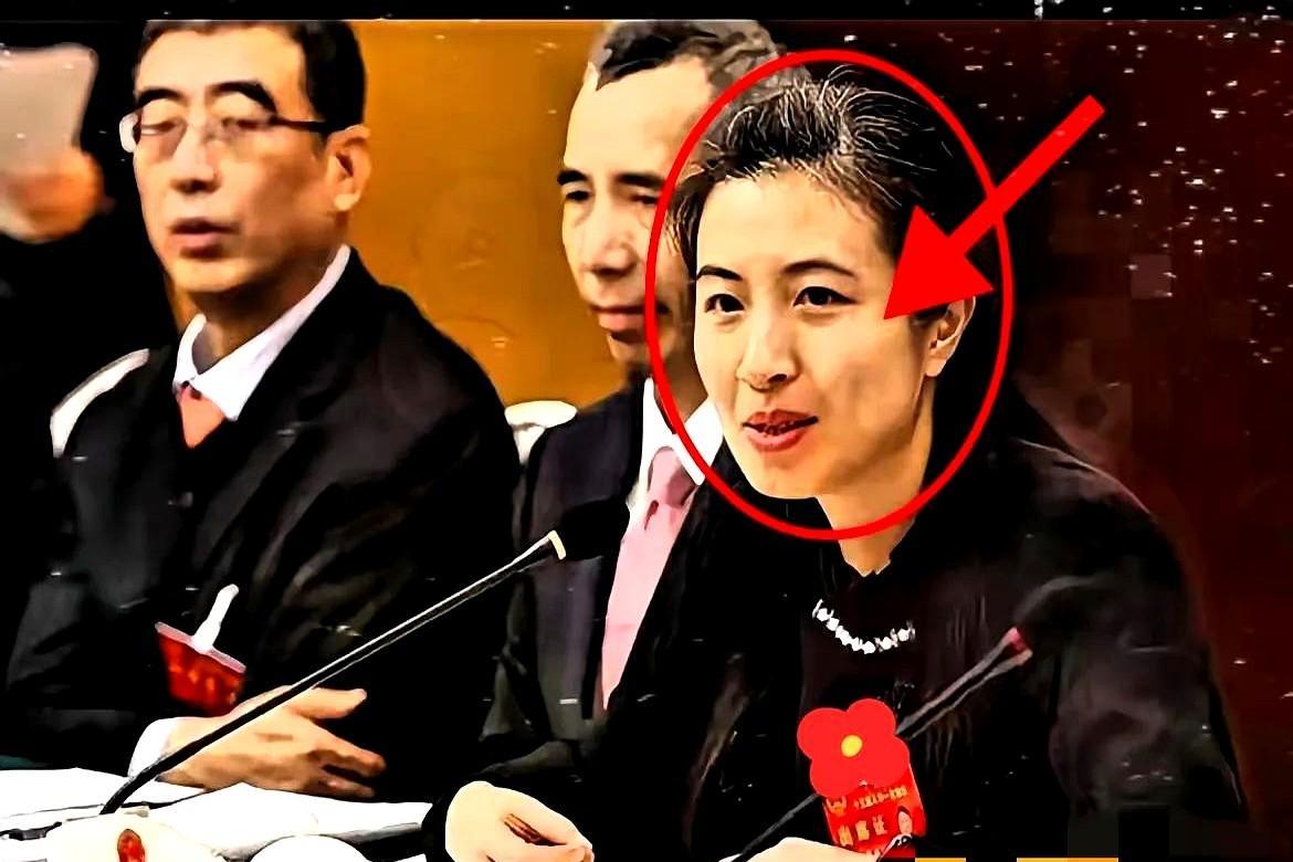 不查不知道，一查把我佩服的五体投地！2008年，当同龄人还在为论文发愁时，26岁