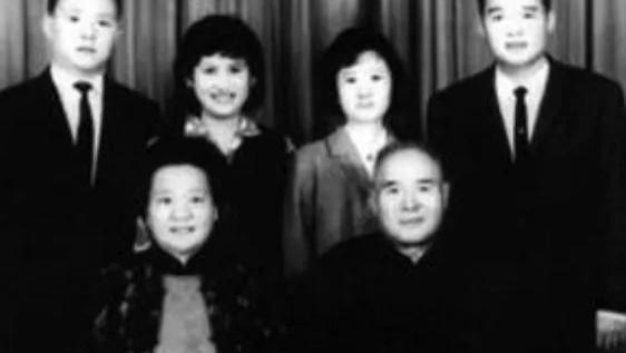 48年，毛人凤忽悠张国焘留在大陆，沈醉听后直腹诽：瞎话也不会说