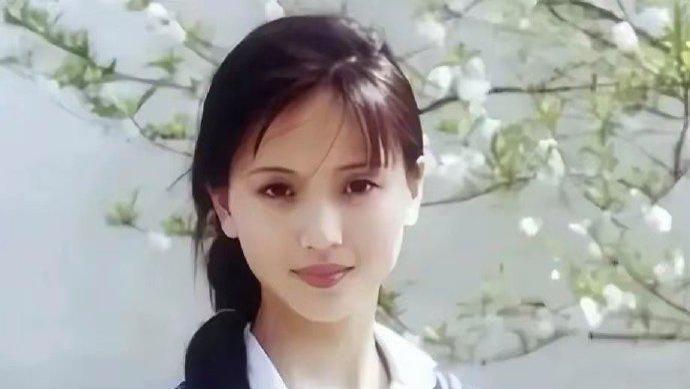 “江南第一美人”陶慧敏：不接吻戏，一夜成名后选择嫁给初恋，如今59岁了气质依然在