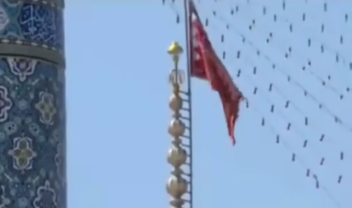 伊朗复仇红旗又升起来了





---





中东真是个火药桶！这不，**