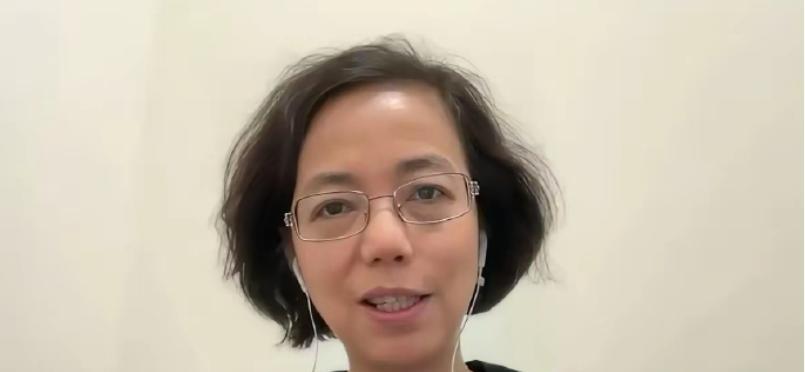 美国顶尖华裔AI专家李飞飞报告认证，中美顶级大模型差距，由2023年17.5%缩