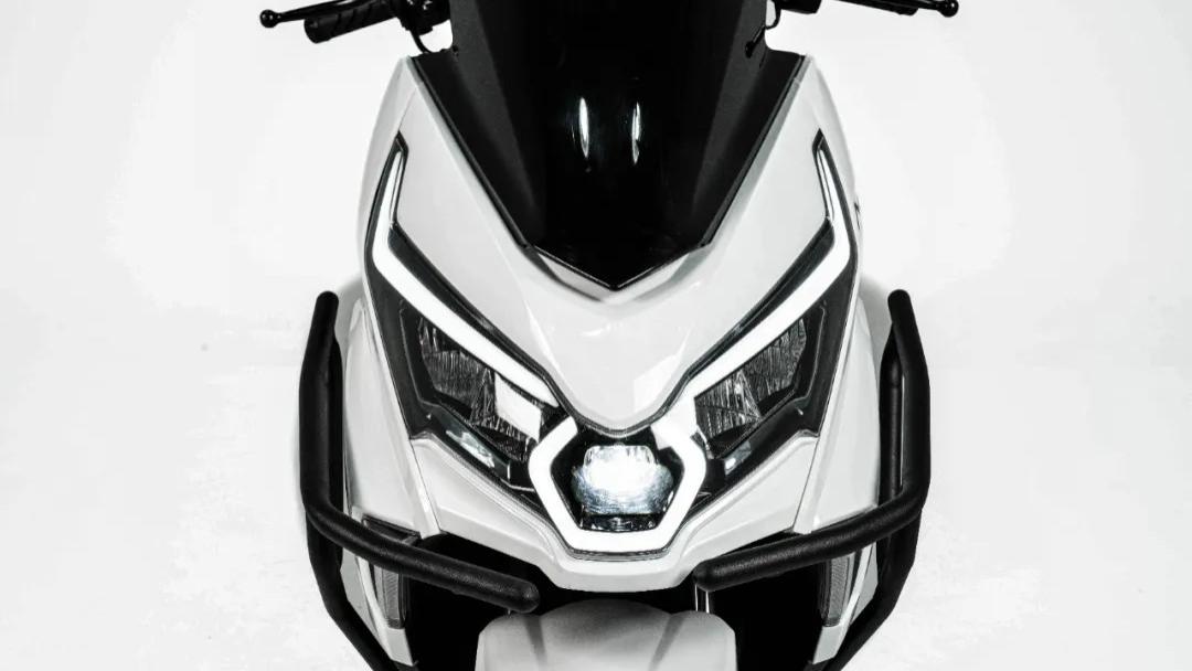 还买什么电车！出厂自带护杠&平踏设计，仅5字出头150新踏板来了