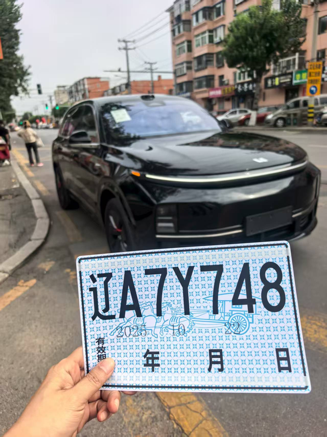 理想L7提车用车两个月感受
首先理想非常符合我的审美，身边也有很多朋友拥有理想车