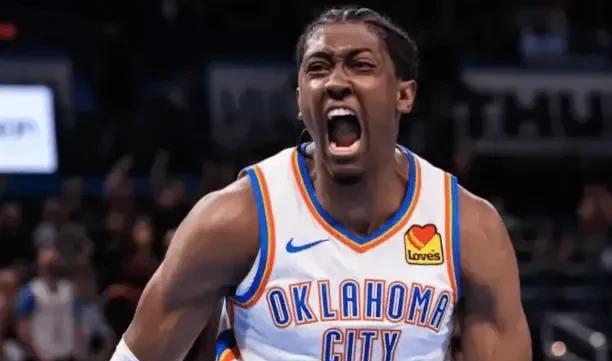 NBA总决赛第四场，步行者真的是被裁判给吹没了。一整个赛季都是这么打球的，向来都