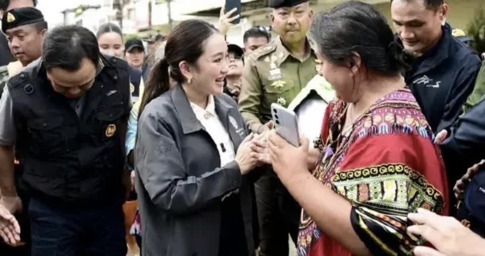 缅甸的一场地震意外让泰国年轻总理佩通坦声名鹊起！
泰国85后美女总理佩通坦亲临