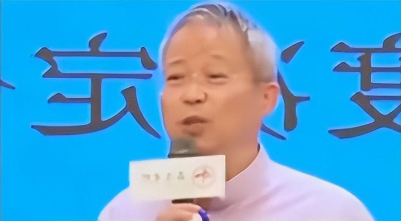 “别动不动就说落后挨打非洲那么落后，你揍他了么？”中国鲍鹏山教授曾直言，落后就挨